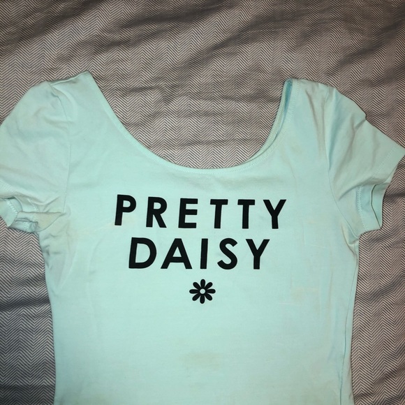 Blue Crop Top with Pretty Daisy on it - Picture 1 of 2